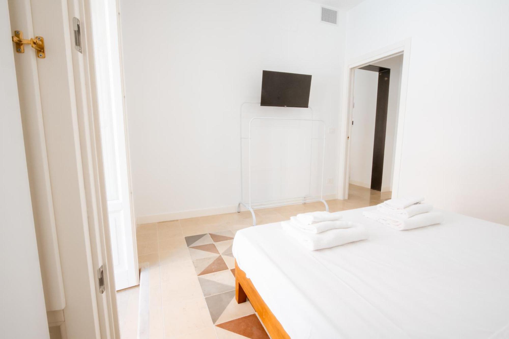 Palazzo Marevento Apartment Bari Exterior photo