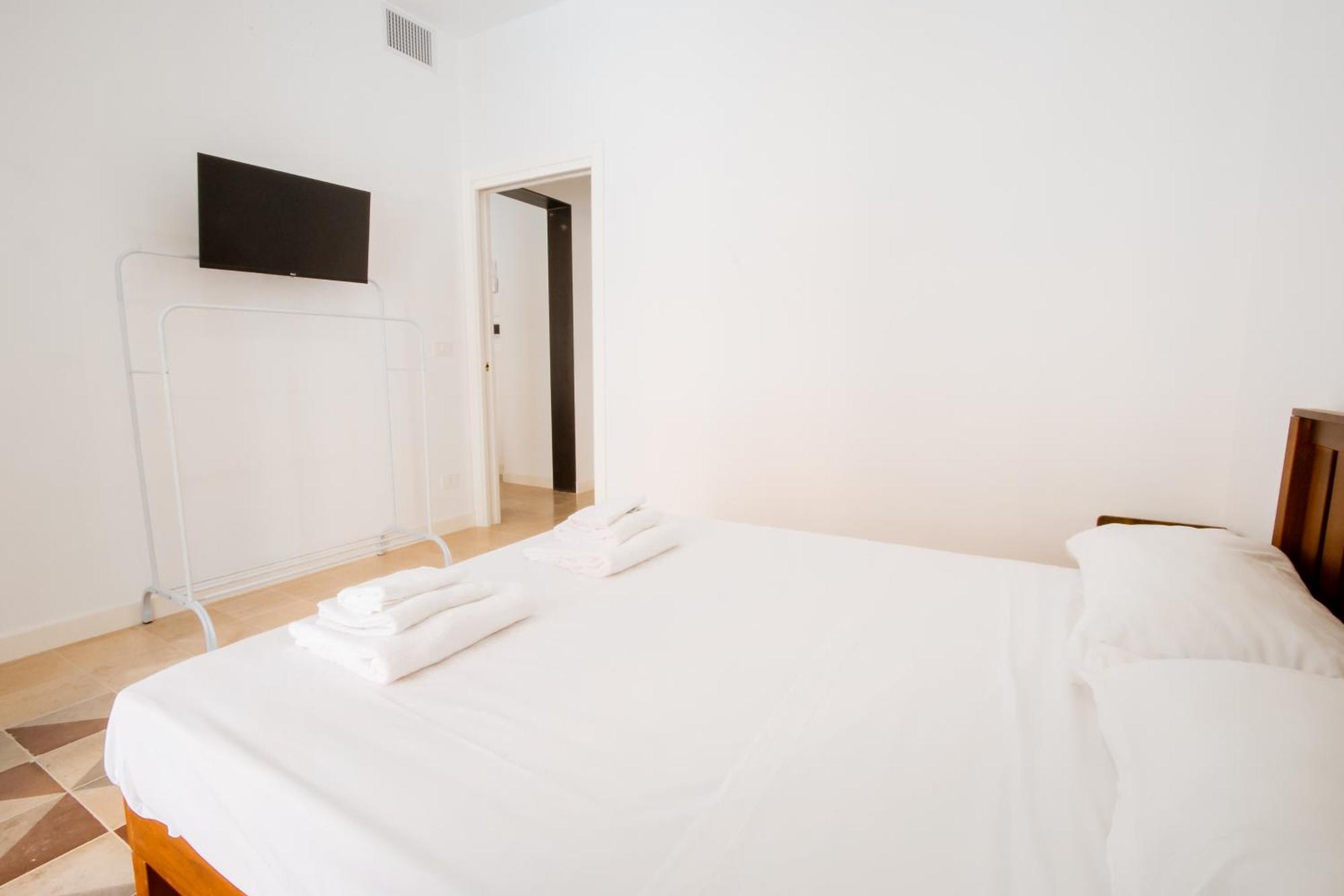 Palazzo Marevento Apartment Bari Exterior photo
